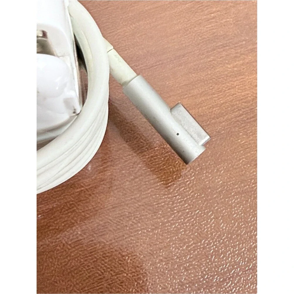 2 Apple MacBook 85W Magsafe Power Adapter Chargers A1343
